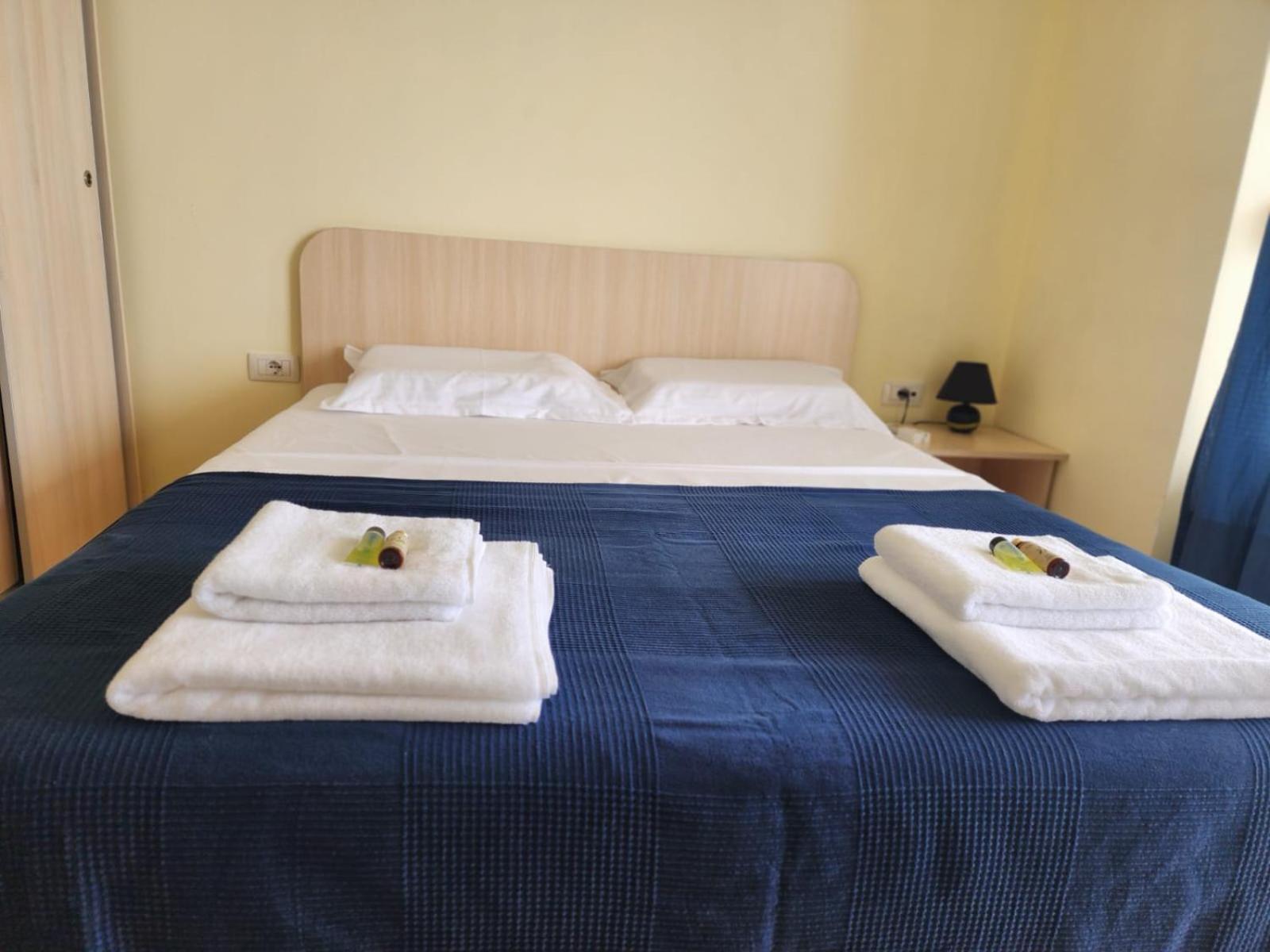 Matin Apartment Sea View Durres Ngoại thất bức ảnh